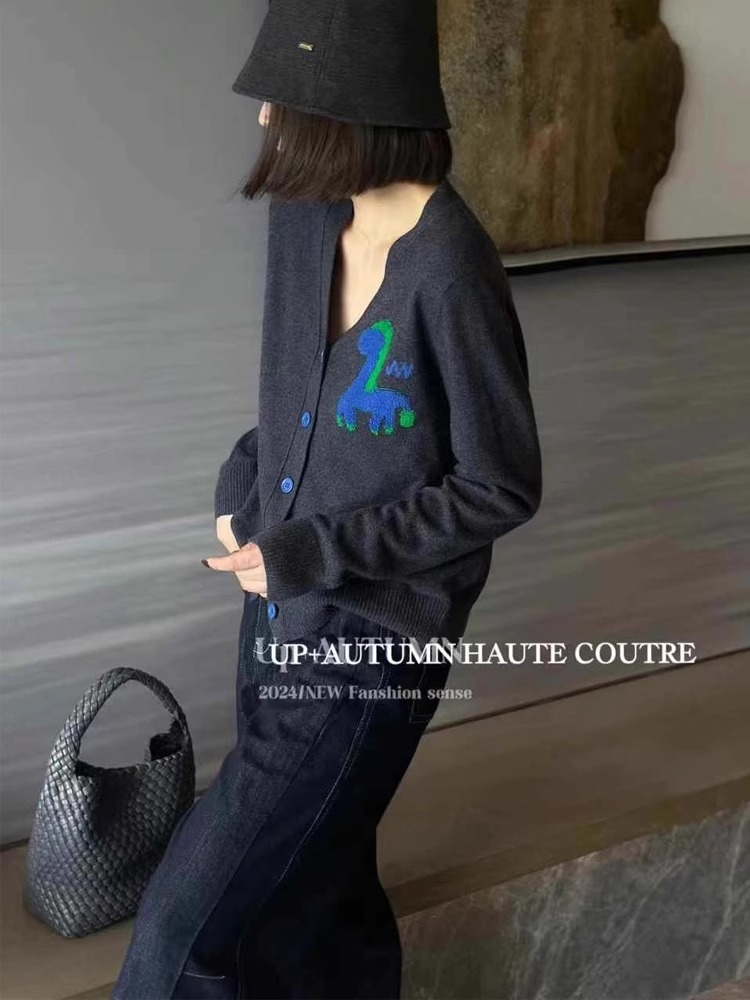Home Office 2024 - European station V-neck 100%cashmere jacquard knit
